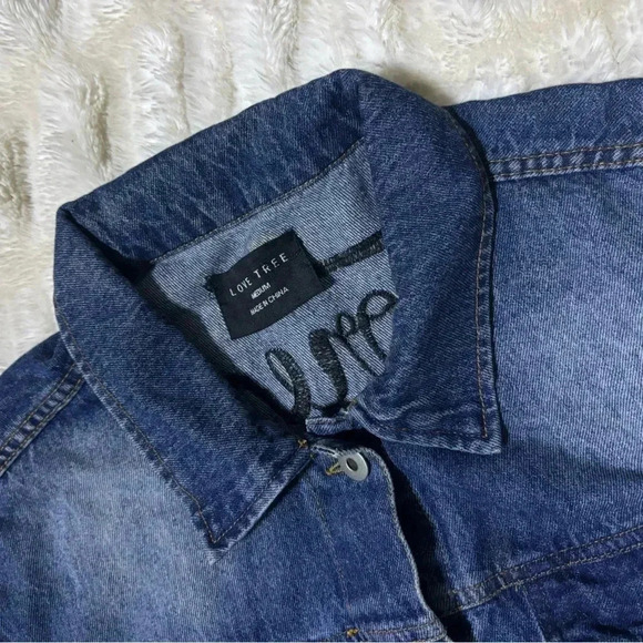 LOVE TREE Women’s Denim Embroidered Tiger Jacket - Picture 10 of 13